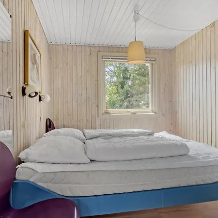 Strandholmen Xi 度假居 *