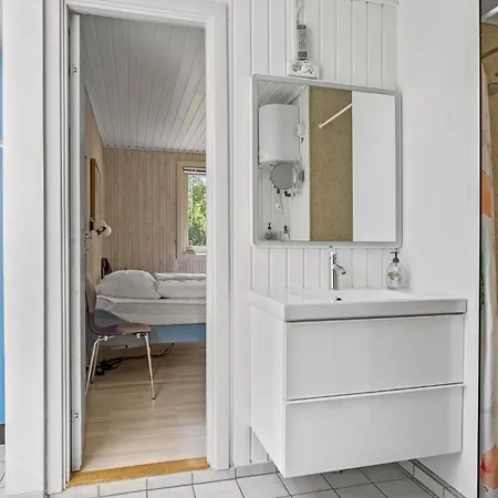 Strandholmen Xi 度假居 *